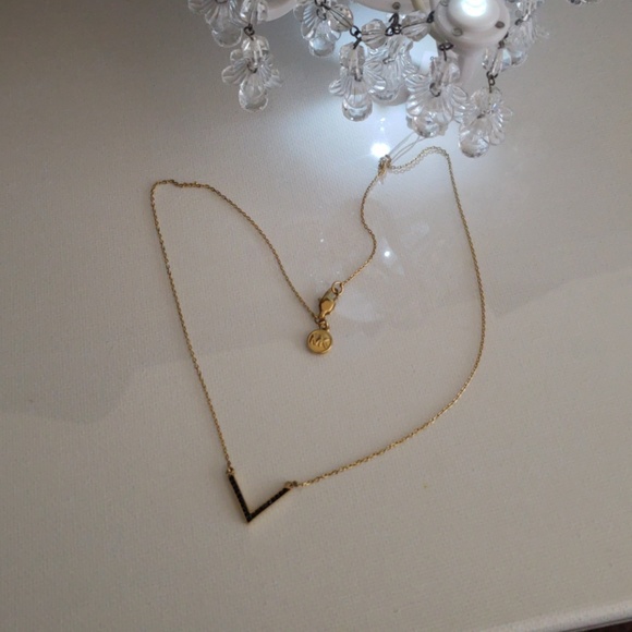 Authentic Michael Kors Necklace - Picture 6 of 8
